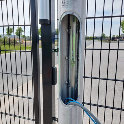 AlarmsystemExpert.co.uk Fixed camera mast 4 meters tapered with inspection hatch