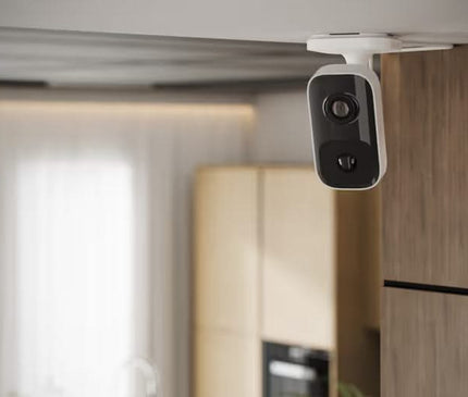 Ajax Systems Ajax Systems IndoorCam, Wi-Fi-Kamera mit PIR-Bewegungsmelder und integrierter AI-Technologie