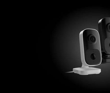 Ajax Systems Ajax Systems IndoorCam, Wi-Fi-Kamera mit PIR-Bewegungsmelder und integrierter AI-Technologie