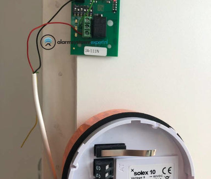 AlarmsysteemExpert.nl AlarmsysteemExpert.nl Professionele flitser, laag model + JB-111N