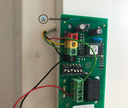 AlarmsysteemExpert.nl AlarmsysteemExpert.nl Professionele flitser, laag model + JB-111N