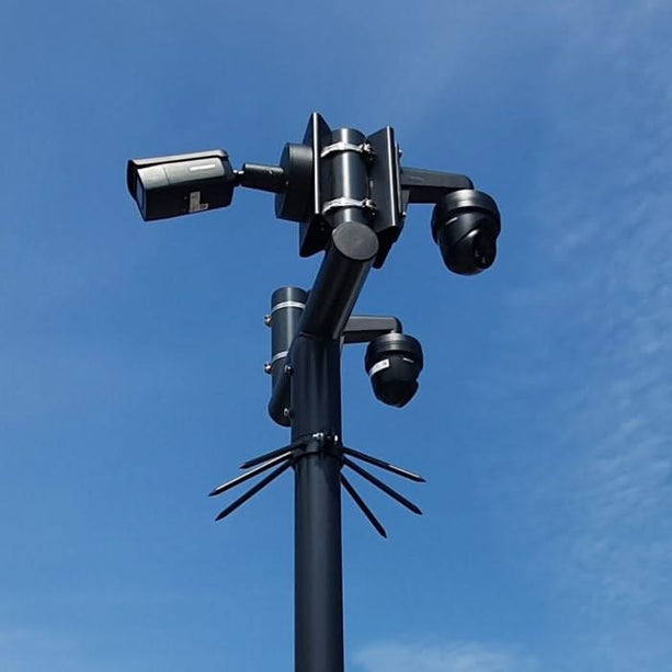 Alarm SystemExpert.nl Alarm SystemExpert.nl Camera mast T-piece 70mm color black RAL9005