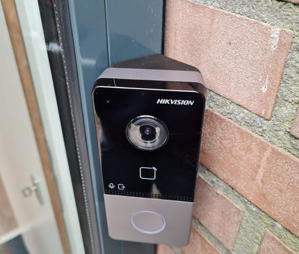 Hikvision Hikvision DS-KABV6113-A, Schuin Opbouwframe t.b.v. DS-KV6103/6113