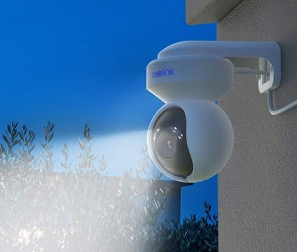 Reolink Reolink E540, 5MP PTZ Dual-Band WiFi camera with scare light